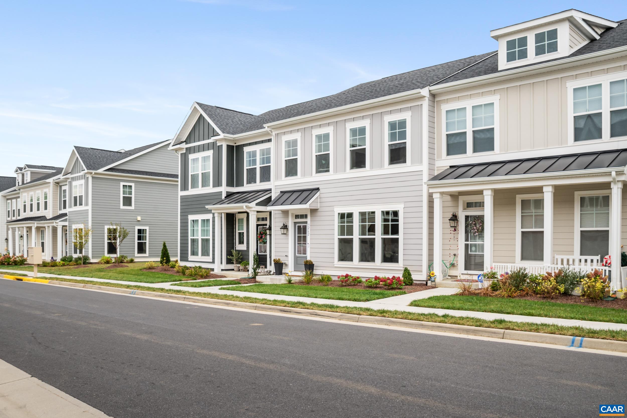 3262 CHARLESTON BLVD, ROCKINGHAM, Virginia 22801, 3 Bedrooms Bedrooms, ,2 BathroomsBathrooms,Residential,Stunning Like-New Luxury Townhouse!,3262 CHARLESTON BLVD,669703 MLS # 669703