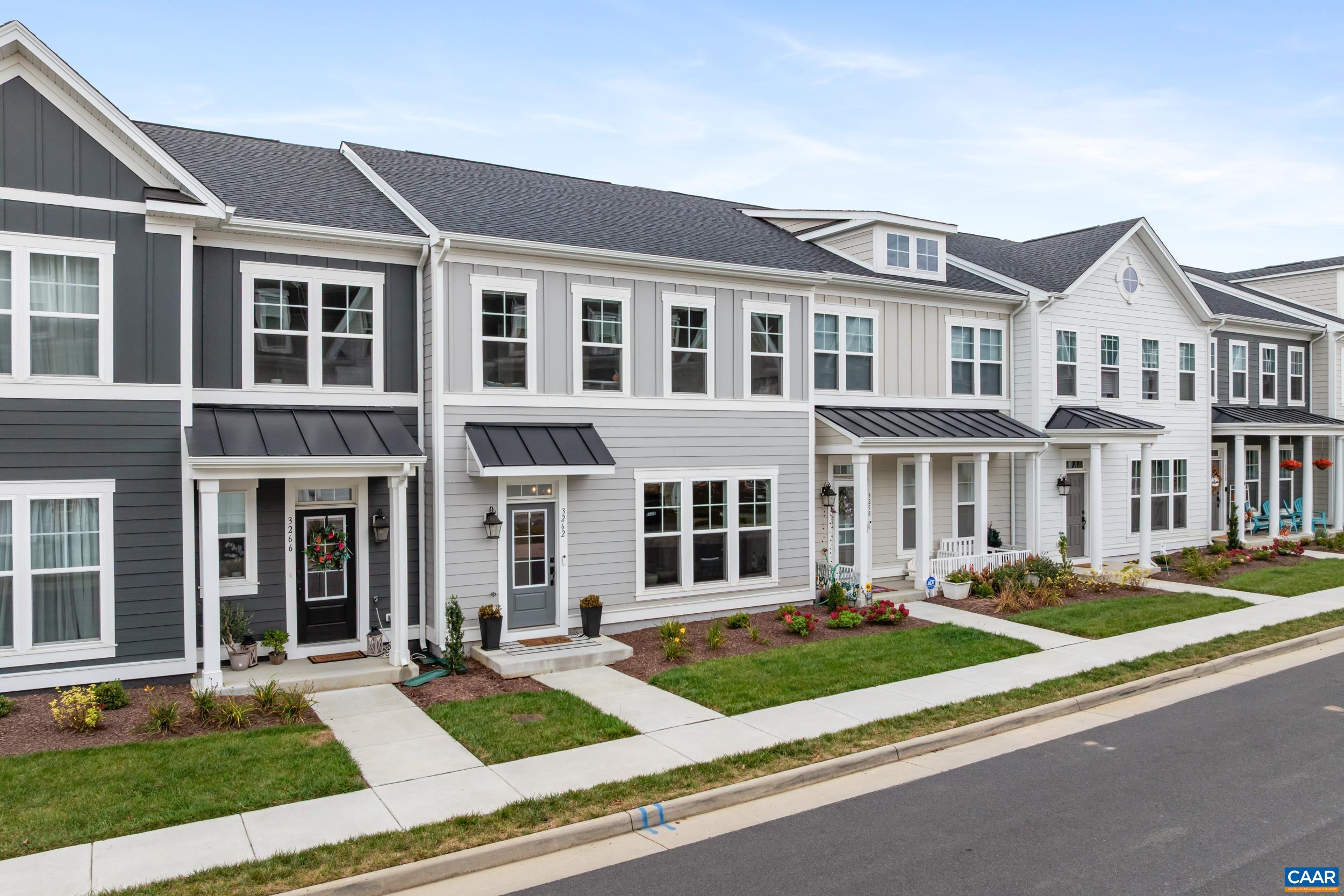 3262 CHARLESTON BLVD, ROCKINGHAM, Virginia 22801, 3 Bedrooms Bedrooms, ,2 BathroomsBathrooms,Residential,Stunning Like-New Luxury Townhouse!,3262 CHARLESTON BLVD,669703 MLS # 669703