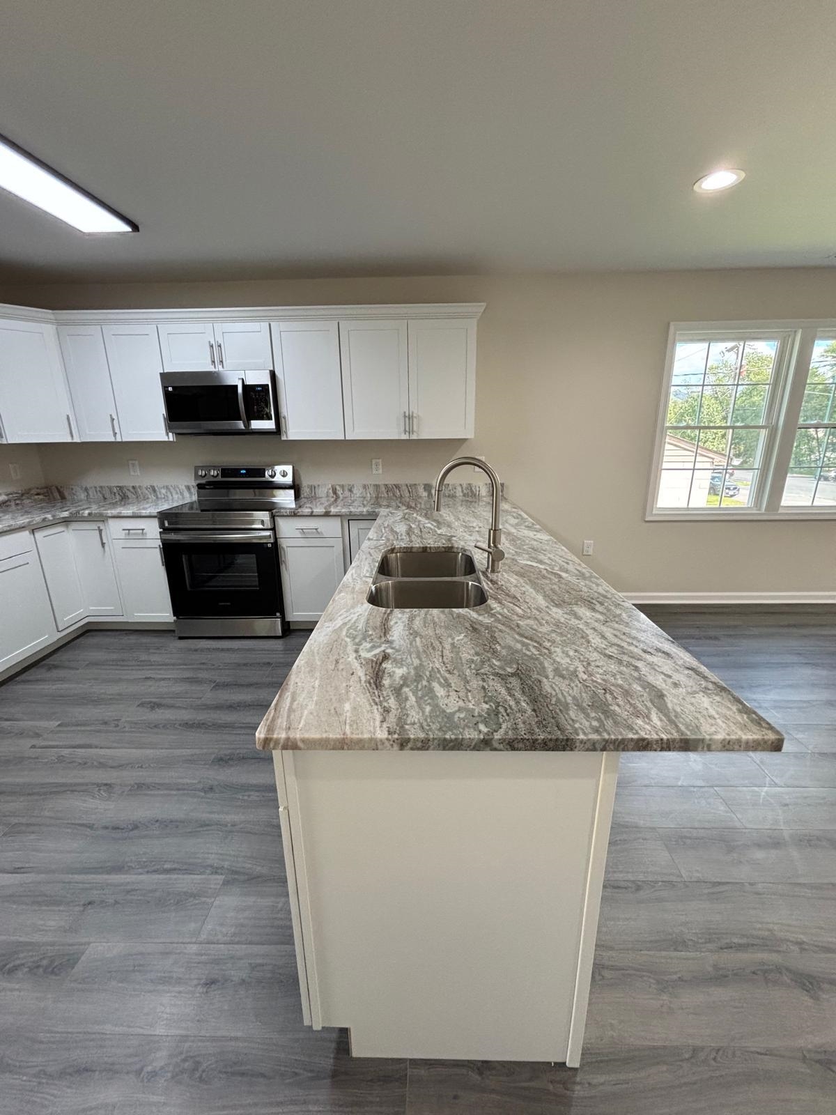 905 FAIRFAX AVE, WAYNESBORO, Virginia 22980, 3 Bedrooms Bedrooms, ,2 BathroomsBathrooms,Residential,905 FAIRFAX AVE,669705 MLS # 669705