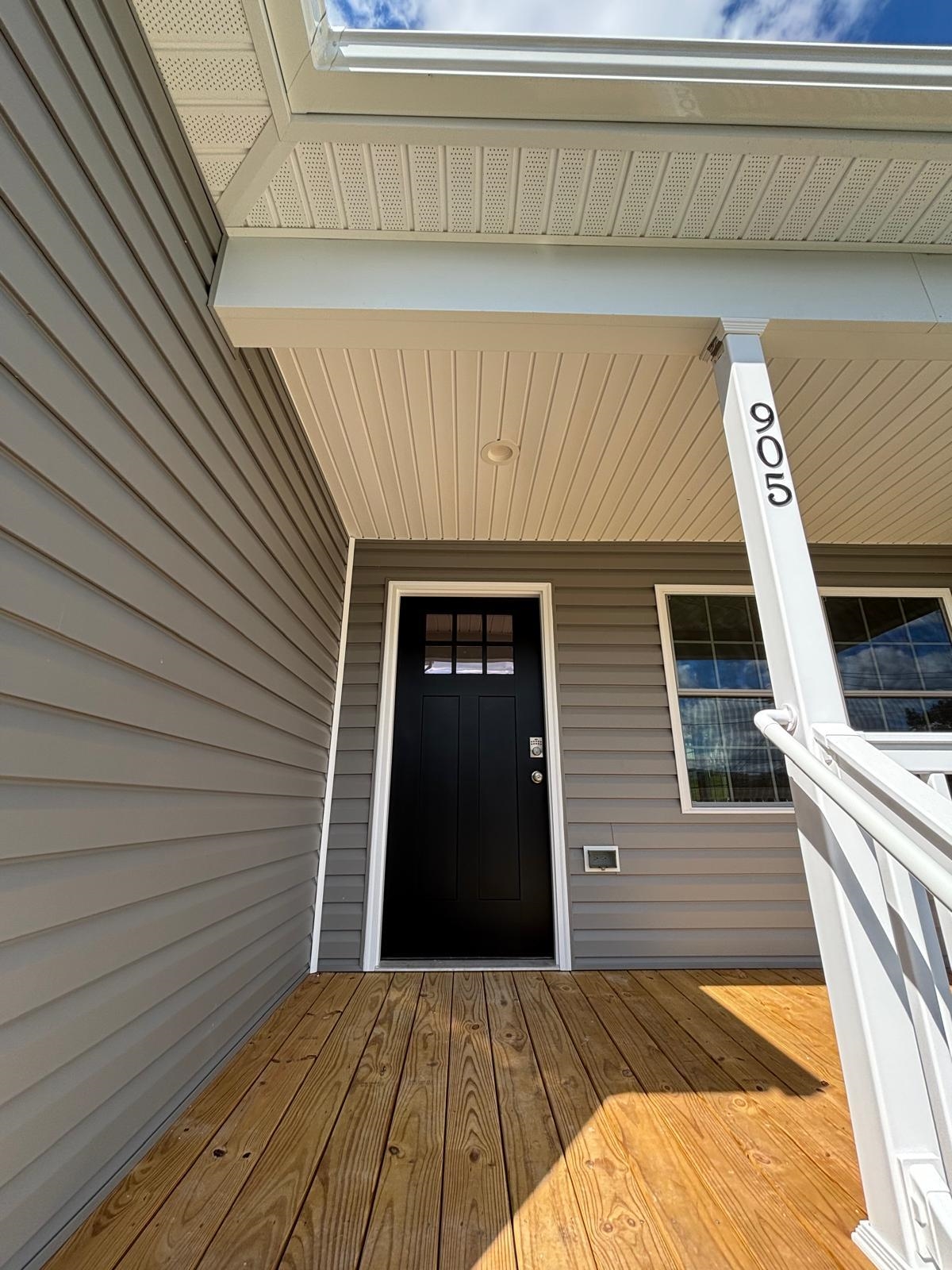 905 FAIRFAX AVE, WAYNESBORO, Virginia 22980, 3 Bedrooms Bedrooms, ,2 BathroomsBathrooms,Residential,905 FAIRFAX AVE,669705 MLS # 669705