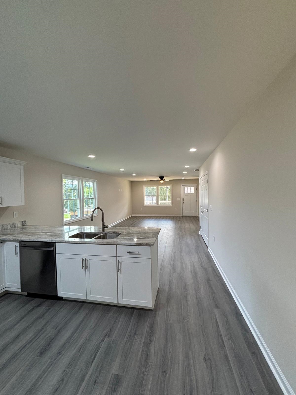 905 FAIRFAX AVE, WAYNESBORO, Virginia 22980, 3 Bedrooms Bedrooms, ,2 BathroomsBathrooms,Residential,905 FAIRFAX AVE,669705 MLS # 669705