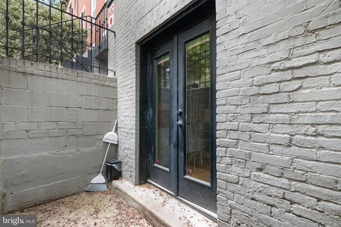 1109 M ST NW #1, WASHINGTON, District Of Columbia 20005, 1 Bedroom Bedrooms, ,1 BathroomBathrooms,Residential,For sale,1109 M ST NW #1,DCDC2224824 MLS # DCDC2224824