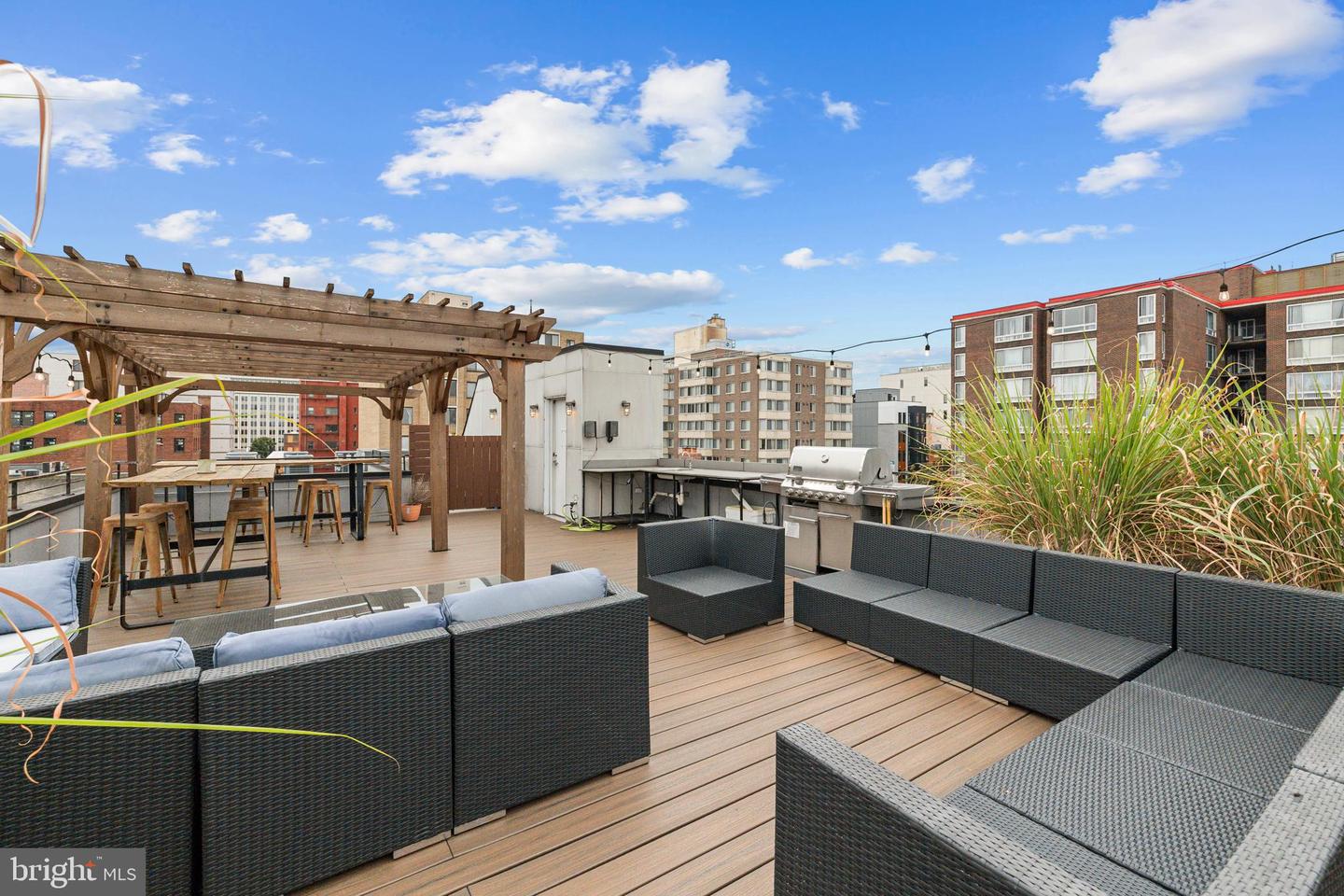 1109 M ST NW #1, WASHINGTON, District Of Columbia 20005, 1 Bedroom Bedrooms, ,1 BathroomBathrooms,Residential,For sale,1109 M ST NW #1,DCDC2224824 MLS # DCDC2224824