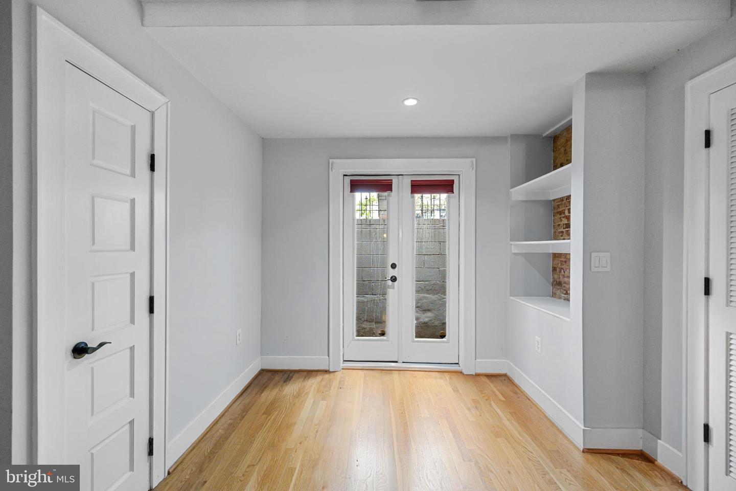 1109 M ST NW #1, WASHINGTON, District Of Columbia 20005, 1 Bedroom Bedrooms, ,1 BathroomBathrooms,Residential,For sale,1109 M ST NW #1,DCDC2224824 MLS # DCDC2224824
