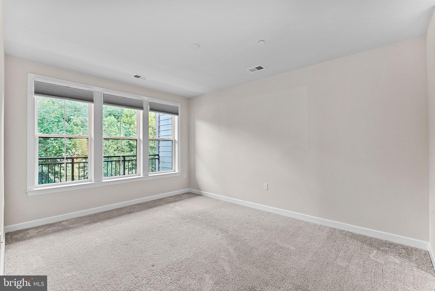 3925 FAIR RIDGE DR #305, FAIRFAX, Virginia 22033, 2 Bedrooms Bedrooms, ,2 BathroomsBathrooms,Residential,For sale,3925 FAIR RIDGE DR #305,VAFX2269974 MLS # VAFX2269974