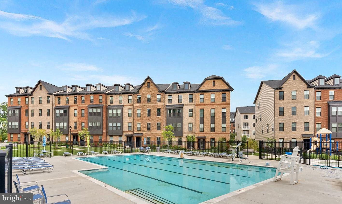 3925 FAIR RIDGE DR #305, FAIRFAX, Virginia 22033, 2 Bedrooms Bedrooms, ,2 BathroomsBathrooms,Residential,For sale,3925 FAIR RIDGE DR #305,VAFX2269974 MLS # VAFX2269974