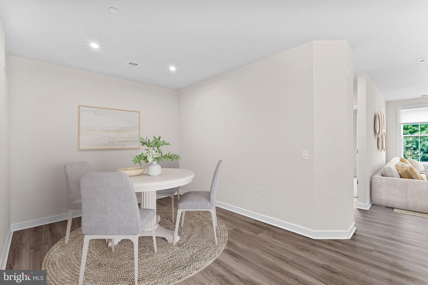 3925 FAIR RIDGE DR #305, FAIRFAX, Virginia 22033, 2 Bedrooms Bedrooms, ,2 BathroomsBathrooms,Residential,For sale,3925 FAIR RIDGE DR #305,VAFX2269974 MLS # VAFX2269974
