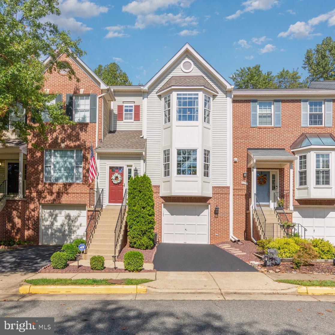 5606 GLENWOOD MEWS DR, ALEXANDRIA, Virginia 22315, 3 Bedrooms Bedrooms, ,2 BathroomsBathrooms,Residential,For sale,5606 GLENWOOD MEWS DR,VAFX2270006 MLS # VAFX2270006