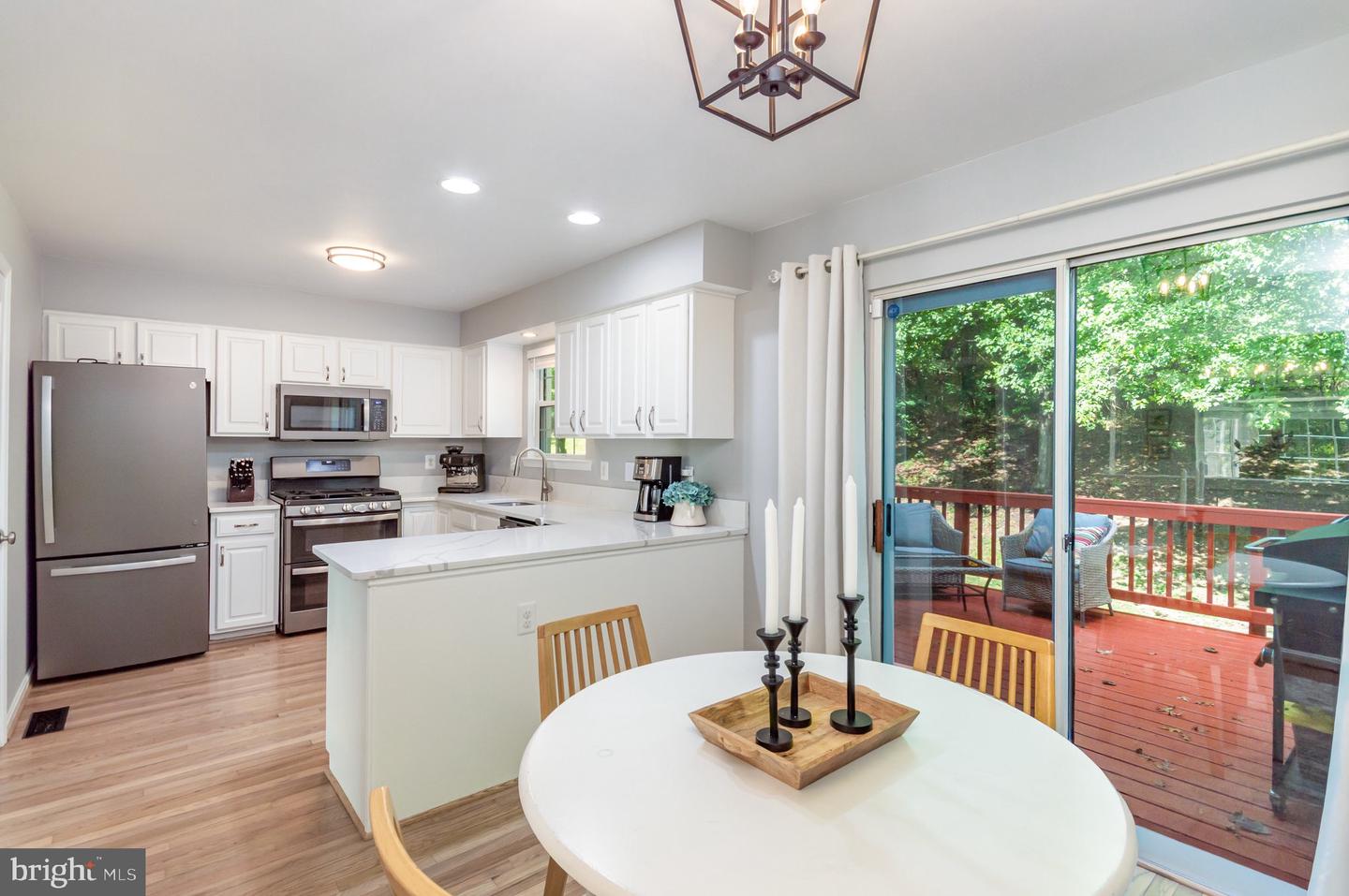 5606 GLENWOOD MEWS DR, ALEXANDRIA, Virginia 22315, 3 Bedrooms Bedrooms, ,2 BathroomsBathrooms,Residential,For sale,5606 GLENWOOD MEWS DR,VAFX2270006 MLS # VAFX2270006
