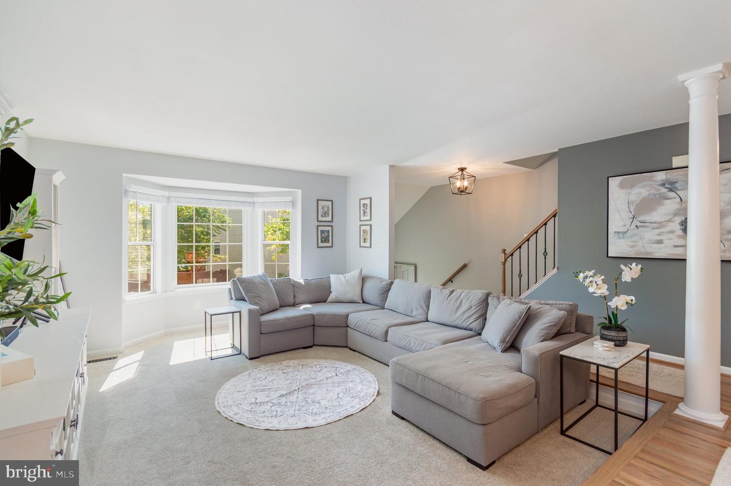 5606 GLENWOOD MEWS DR, ALEXANDRIA, Virginia 22315, 3 Bedrooms Bedrooms, ,2 BathroomsBathrooms,Residential,For sale,5606 GLENWOOD MEWS DR,VAFX2270006 MLS # VAFX2270006