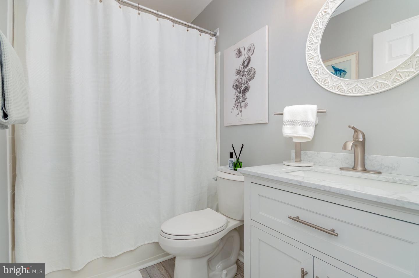 5606 GLENWOOD MEWS DR, ALEXANDRIA, Virginia 22315, 3 Bedrooms Bedrooms, ,2 BathroomsBathrooms,Residential,For sale,5606 GLENWOOD MEWS DR,VAFX2270006 MLS # VAFX2270006