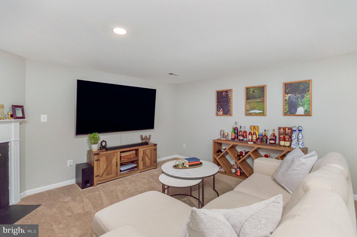 5606 GLENWOOD MEWS DR, ALEXANDRIA, Virginia 22315, 3 Bedrooms Bedrooms, ,2 BathroomsBathrooms,Residential,For sale,5606 GLENWOOD MEWS DR,VAFX2270006 MLS # VAFX2270006
