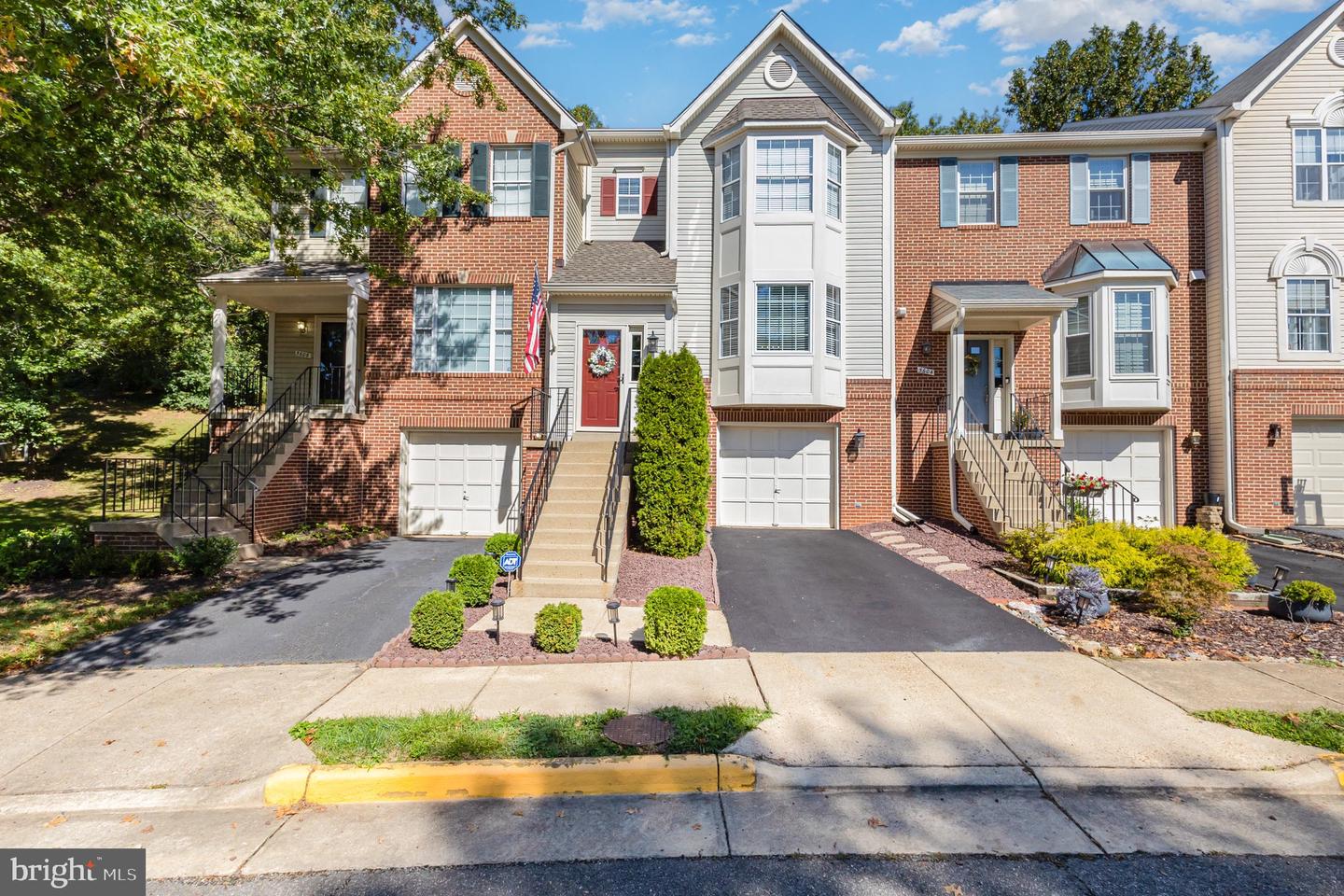 5606 GLENWOOD MEWS DR, ALEXANDRIA, Virginia 22315, 3 Bedrooms Bedrooms, ,2 BathroomsBathrooms,Residential,For sale,5606 GLENWOOD MEWS DR,VAFX2270006 MLS # VAFX2270006