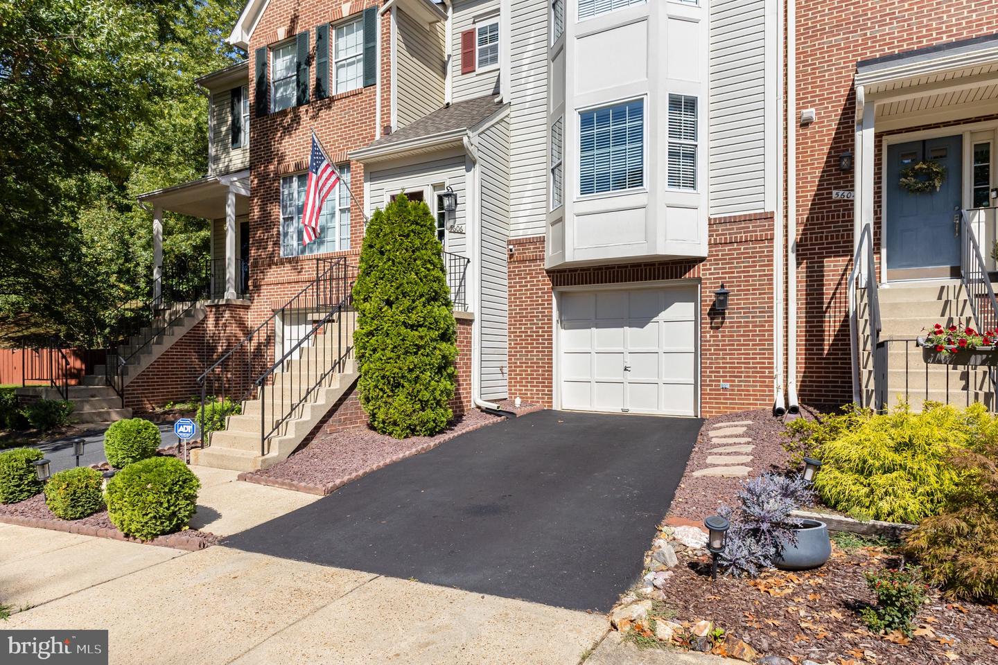 5606 GLENWOOD MEWS DR, ALEXANDRIA, Virginia 22315, 3 Bedrooms Bedrooms, ,2 BathroomsBathrooms,Residential,For sale,5606 GLENWOOD MEWS DR,VAFX2270006 MLS # VAFX2270006