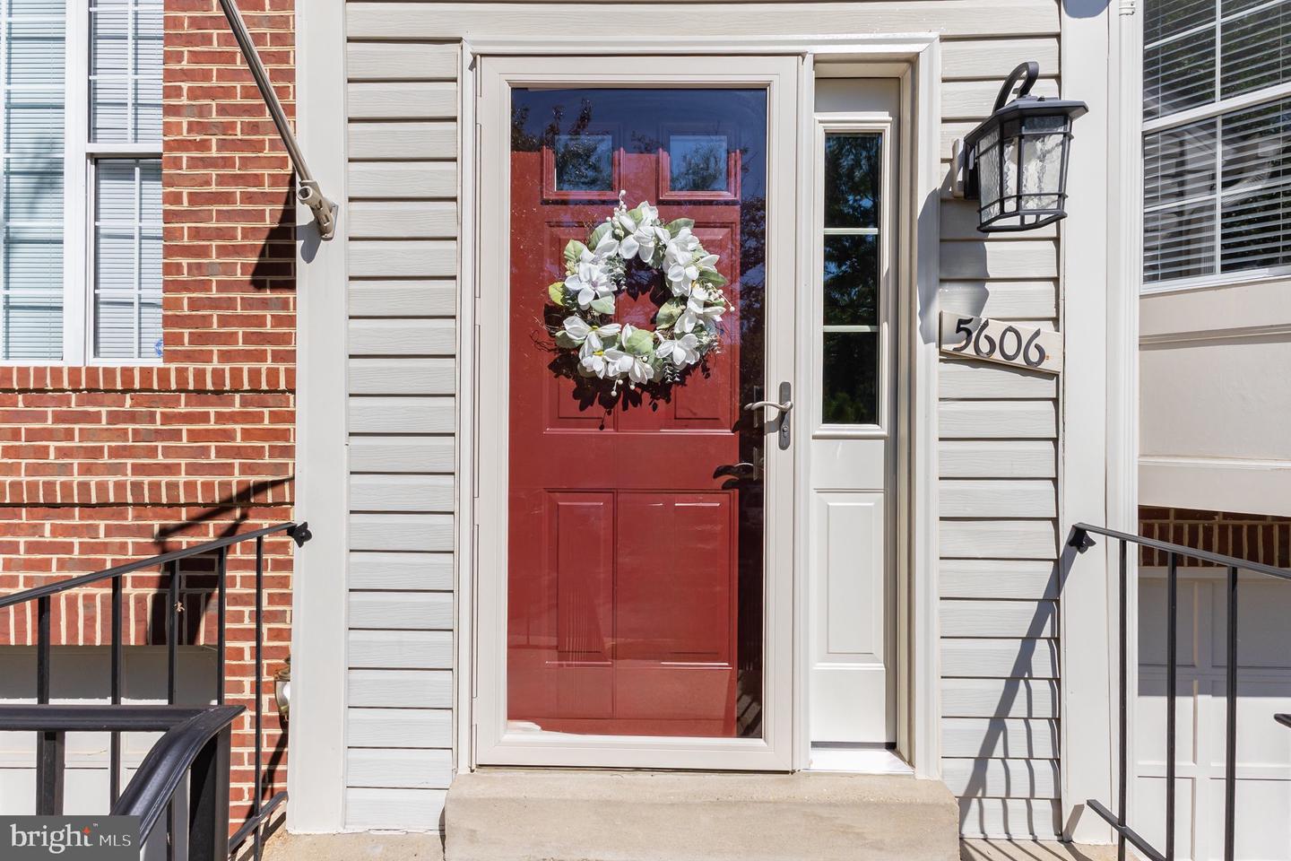 5606 GLENWOOD MEWS DR, ALEXANDRIA, Virginia 22315, 3 Bedrooms Bedrooms, ,2 BathroomsBathrooms,Residential,For sale,5606 GLENWOOD MEWS DR,VAFX2270006 MLS # VAFX2270006