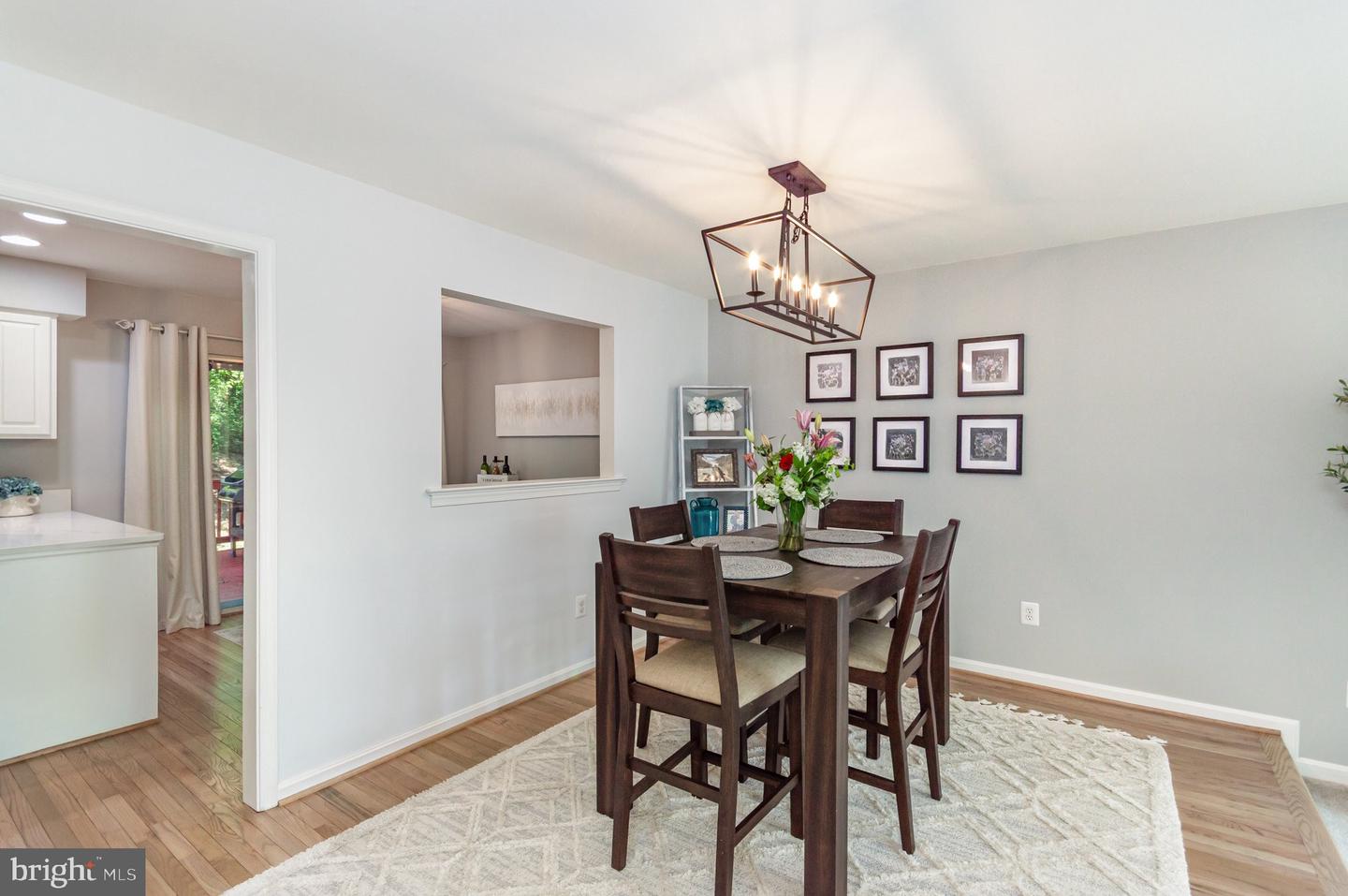 5606 GLENWOOD MEWS DR, ALEXANDRIA, Virginia 22315, 3 Bedrooms Bedrooms, ,2 BathroomsBathrooms,Residential,For sale,5606 GLENWOOD MEWS DR,VAFX2270006 MLS # VAFX2270006