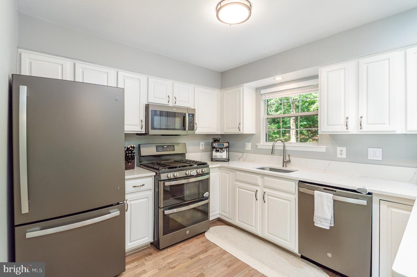 5606 GLENWOOD MEWS DR, ALEXANDRIA, Virginia 22315, 3 Bedrooms Bedrooms, ,2 BathroomsBathrooms,Residential,For sale,5606 GLENWOOD MEWS DR,VAFX2270006 MLS # VAFX2270006