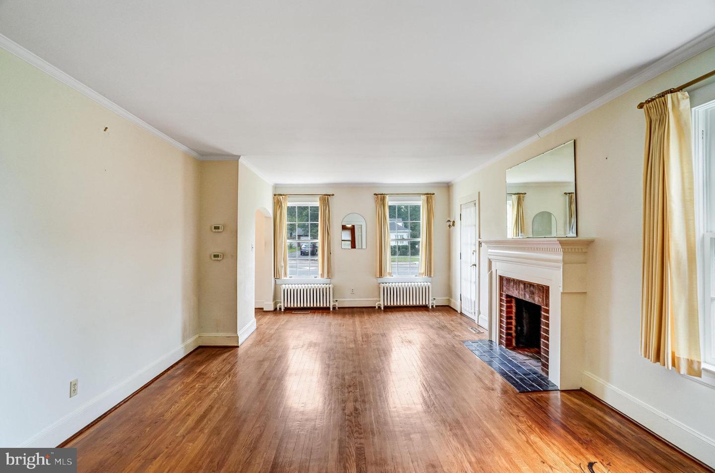 9040 GRANT AVE, MANASSAS, Virginia 20110, 3 Bedrooms Bedrooms, ,2 BathroomsBathrooms,Residential,For sale,9040 GRANT AVE,VAMN2009432 MLS # VAMN2009432