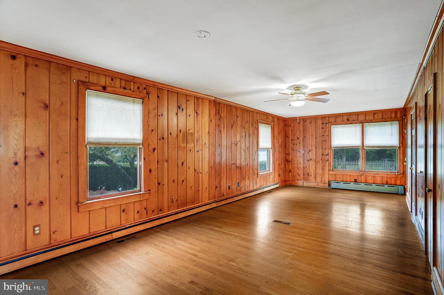 9040 GRANT AVE, MANASSAS, Virginia 20110, 3 Bedrooms Bedrooms, ,2 BathroomsBathrooms,Residential,For sale,9040 GRANT AVE,VAMN2009432 MLS # VAMN2009432