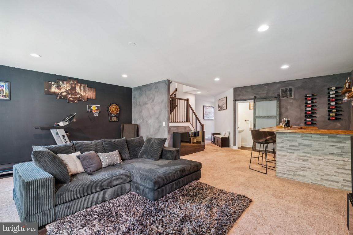 23056 SULLIVANS COVE SQ, BRAMBLETON, Virginia 20148, 3 Bedrooms Bedrooms, ,2 BathroomsBathrooms,Residential,For sale,23056 SULLIVANS COVE SQ,VALO2107926 MLS # VALO2107926
