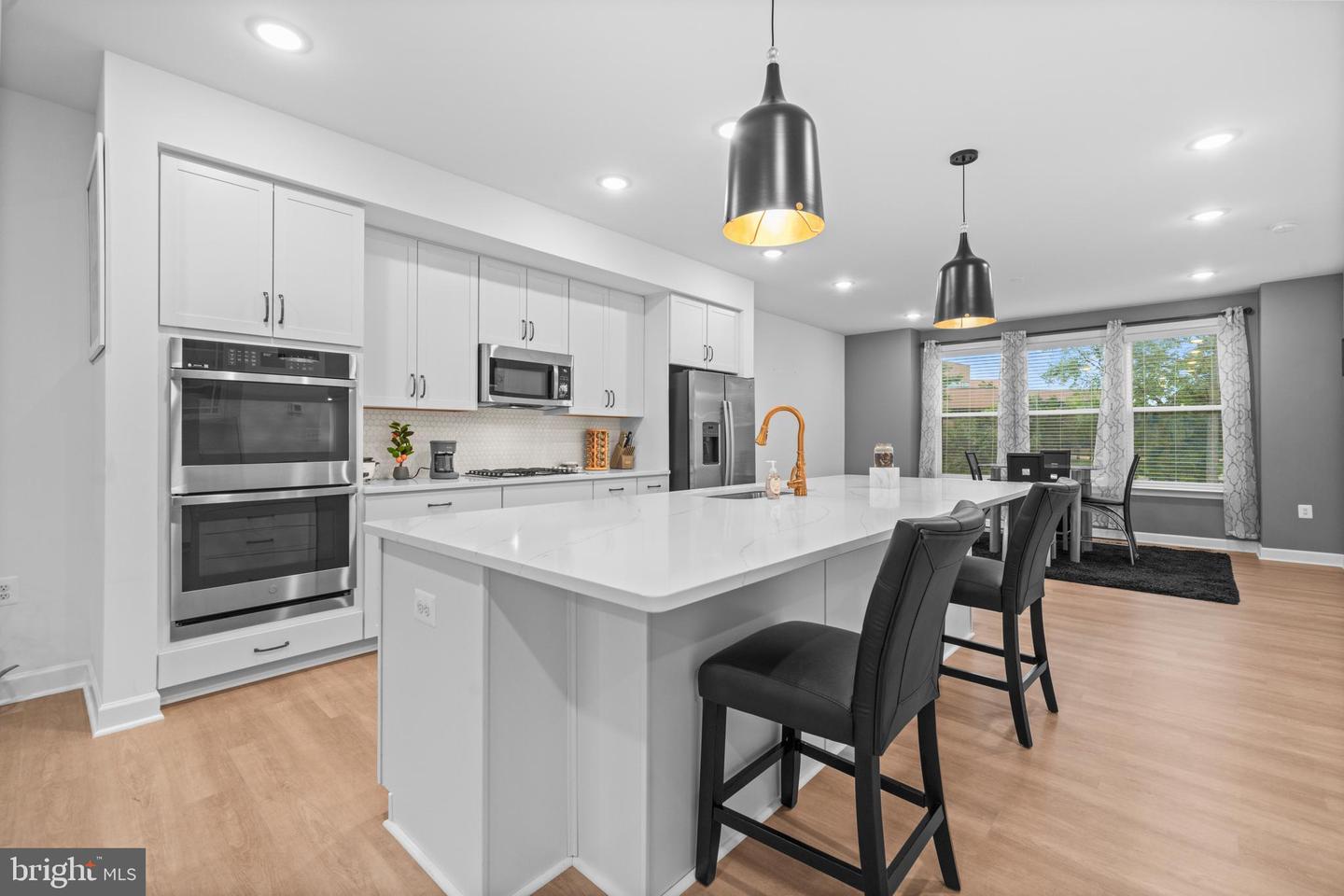 14303 YESLER AVE, CHANTILLY, Virginia 20151, 3 Bedrooms Bedrooms, 8 Rooms Rooms,3 BathroomsBathrooms,Residential,For sale,14303 YESLER AVE,VAFX2270114 MLS # VAFX2270114