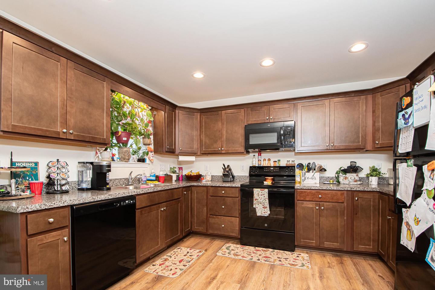 21 LILLEIGH CT, MAURERTOWN, Virginia 22644, 3 Bedrooms Bedrooms, 5 Rooms Rooms,2 BathroomsBathrooms,Residential,For sale,21 LILLEIGH CT,VASH2012664 MLS # VASH2012664