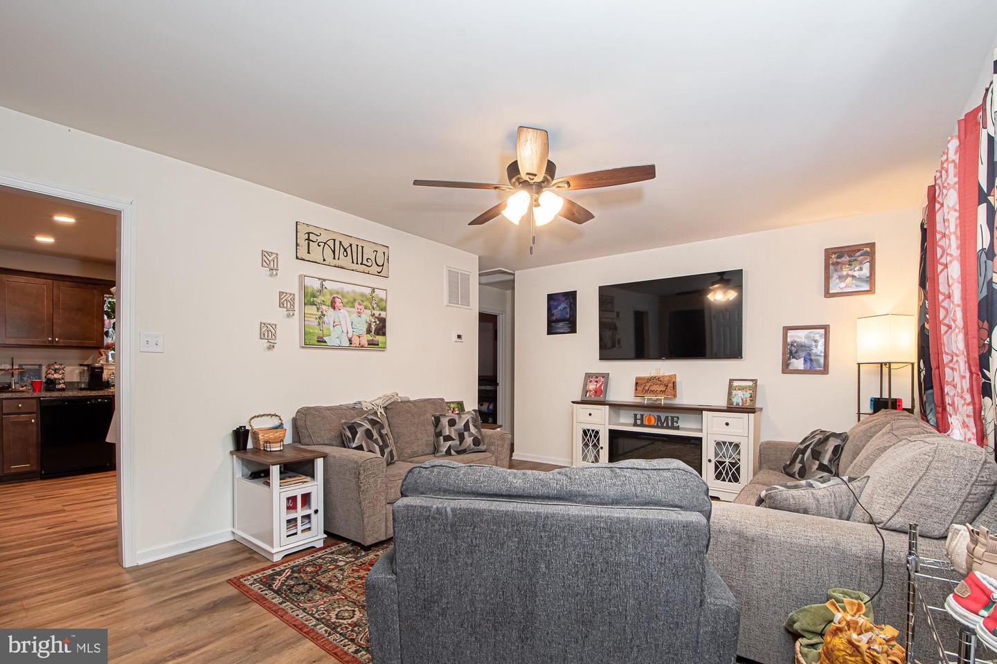 21 LILLEIGH CT, MAURERTOWN, Virginia 22644, 3 Bedrooms Bedrooms, 5 Rooms Rooms,2 BathroomsBathrooms,Residential,For sale,21 LILLEIGH CT,VASH2012664 MLS # VASH2012664