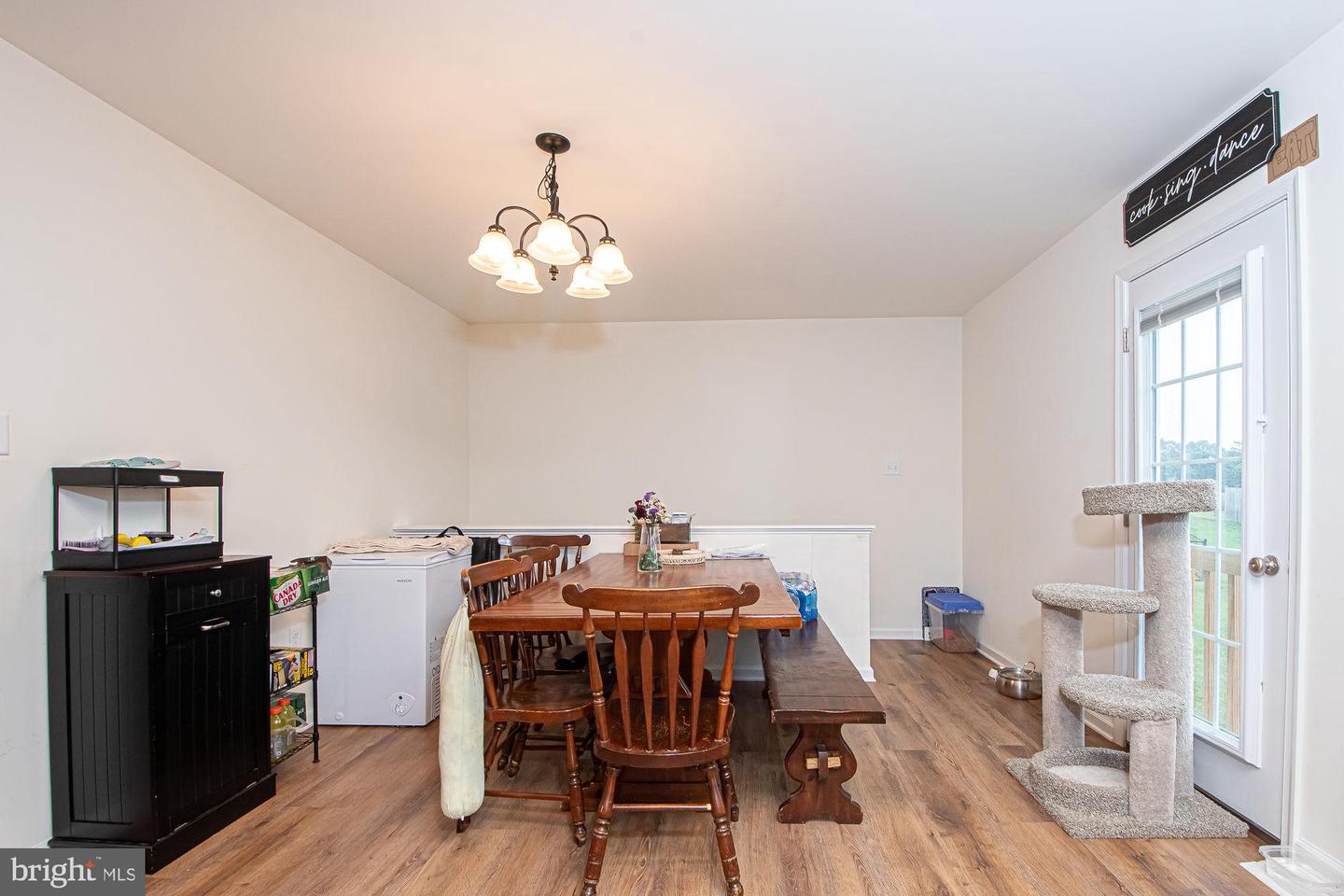 21 LILLEIGH CT, MAURERTOWN, Virginia 22644, 3 Bedrooms Bedrooms, 5 Rooms Rooms,2 BathroomsBathrooms,Residential,For sale,21 LILLEIGH CT,VASH2012664 MLS # VASH2012664