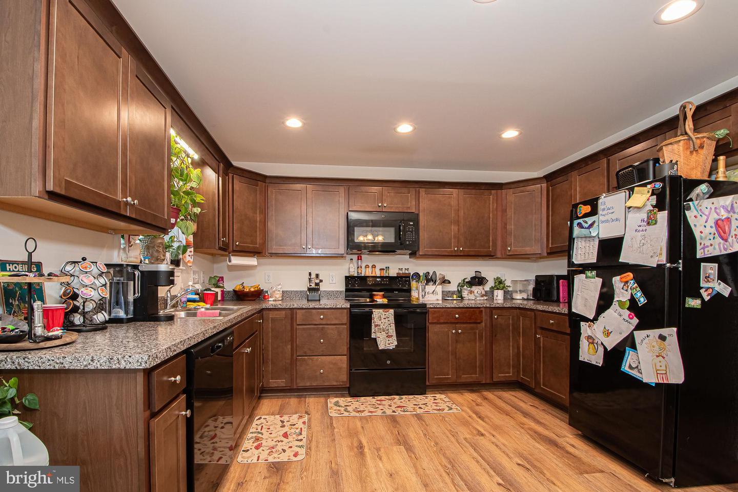21 LILLEIGH CT, MAURERTOWN, Virginia 22644, 3 Bedrooms Bedrooms, 5 Rooms Rooms,2 BathroomsBathrooms,Residential,For sale,21 LILLEIGH CT,VASH2012664 MLS # VASH2012664