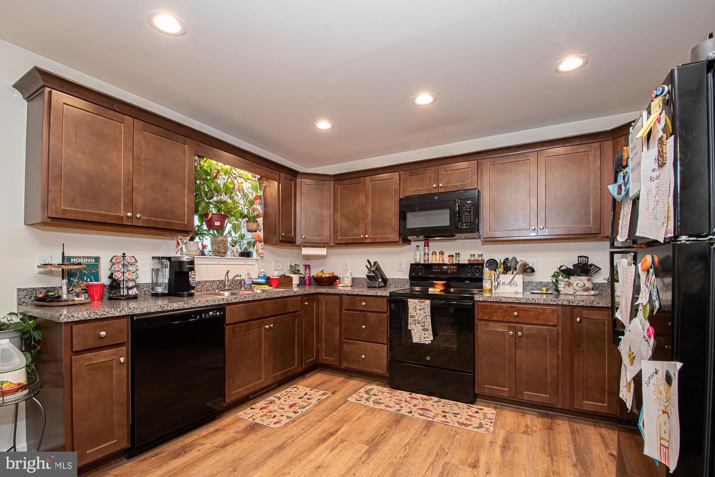 21 LILLEIGH CT, MAURERTOWN, Virginia 22644, 3 Bedrooms Bedrooms, 5 Rooms Rooms,2 BathroomsBathrooms,Residential,For sale,21 LILLEIGH CT,VASH2012664 MLS # VASH2012664