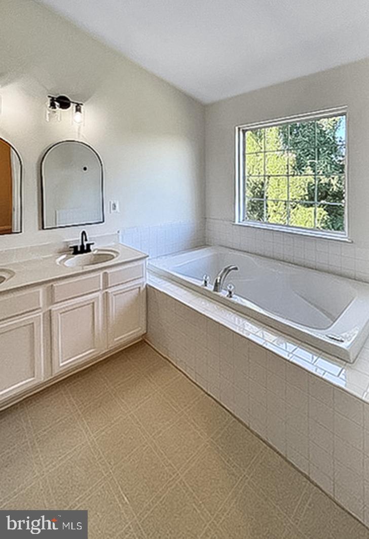 135 ARLA CT, STAFFORD, Virginia 22554, 3 Bedrooms Bedrooms, 13 Rooms Rooms,3 BathroomsBathrooms,Residential,For sale,135 ARLA CT,VAST2043148 MLS # VAST2043148