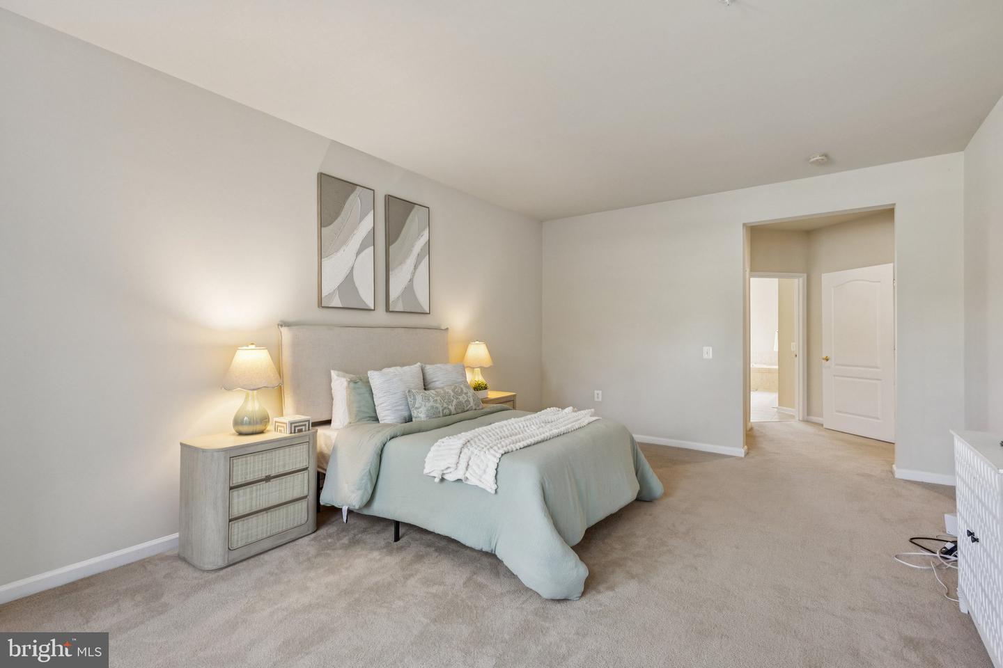 14000 GREENDALE DR, WOODBRIDGE, Virginia 22191, 3 Bedrooms Bedrooms, ,2 BathroomsBathrooms,Residential,For sale,14000 GREENDALE DR,VAPW2105122 MLS # VAPW2105122