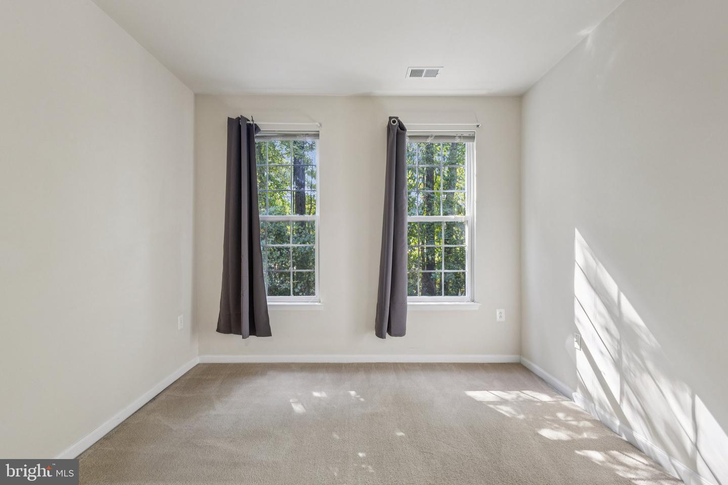 14000 GREENDALE DR, WOODBRIDGE, Virginia 22191, 3 Bedrooms Bedrooms, ,2 BathroomsBathrooms,Residential,For sale,14000 GREENDALE DR,VAPW2105122 MLS # VAPW2105122
