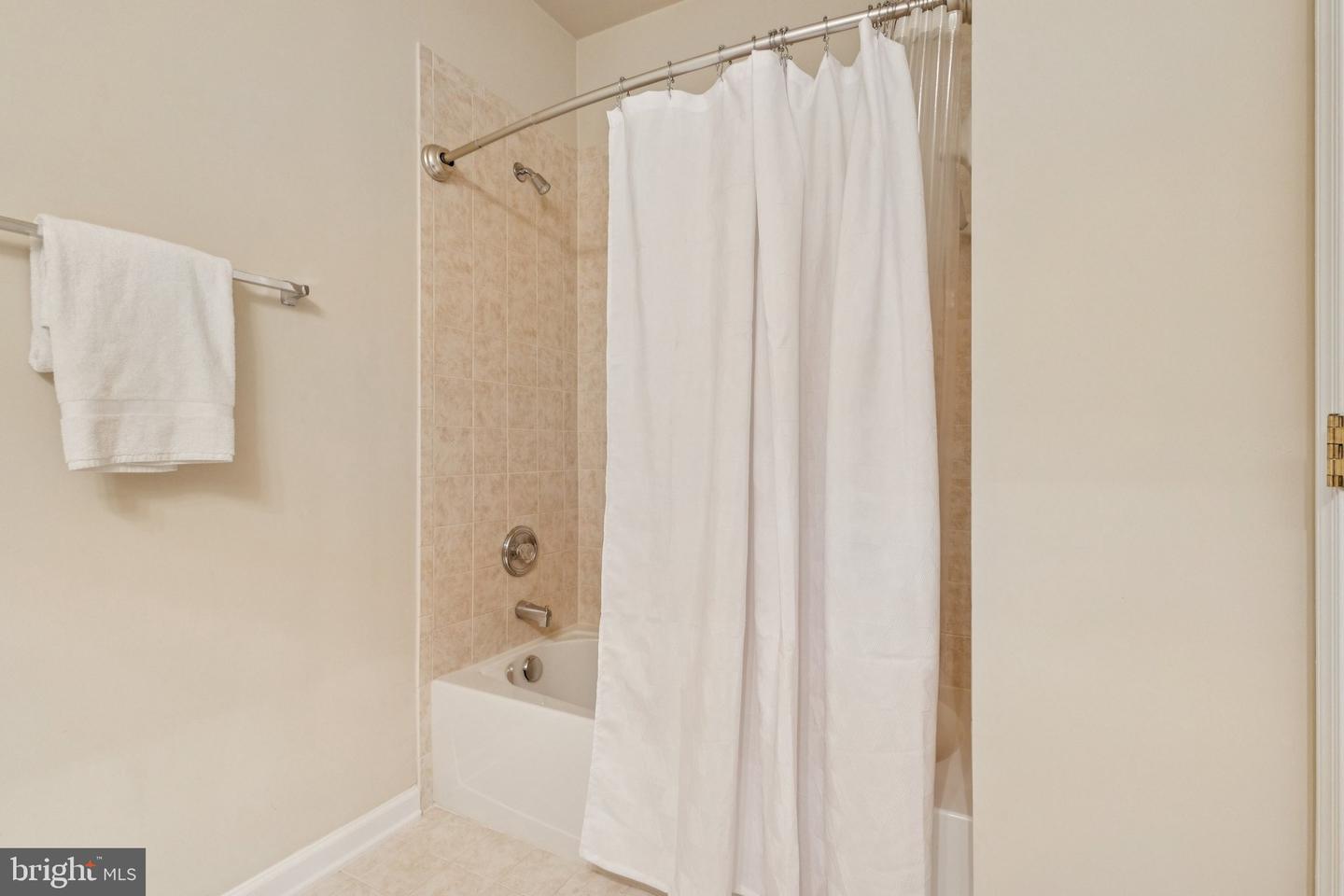 14000 GREENDALE DR, WOODBRIDGE, Virginia 22191, 3 Bedrooms Bedrooms, ,2 BathroomsBathrooms,Residential,For sale,14000 GREENDALE DR,VAPW2105122 MLS # VAPW2105122