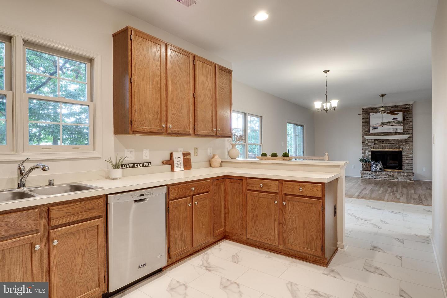 8004 CHIPPENHAM CT, FAIRFAX STATION, Virginia 22039, 4 Bedrooms Bedrooms, ,2 BathroomsBathrooms,Residential,For sale,8004 CHIPPENHAM CT,VAFX2270094 MLS # VAFX2270094