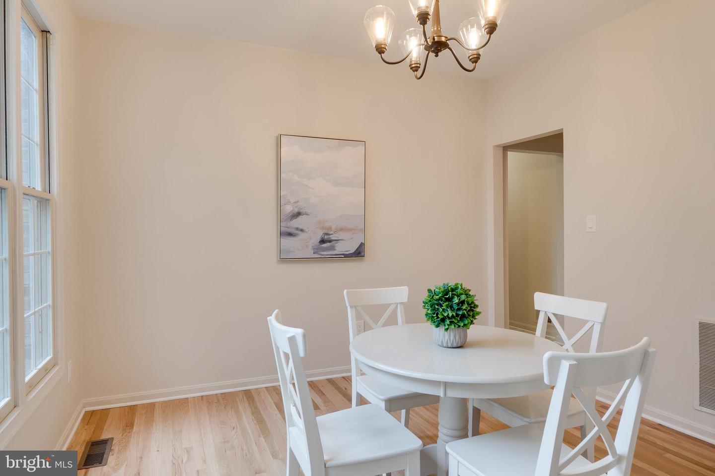 8004 CHIPPENHAM CT, FAIRFAX STATION, Virginia 22039, 4 Bedrooms Bedrooms, ,2 BathroomsBathrooms,Residential,For sale,8004 CHIPPENHAM CT,VAFX2270094 MLS # VAFX2270094
