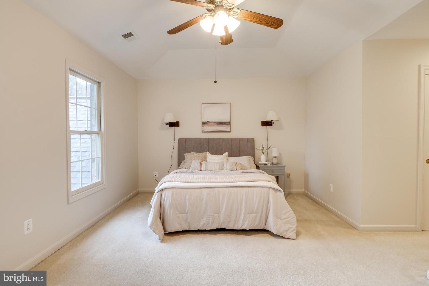 8004 CHIPPENHAM CT, FAIRFAX STATION, Virginia 22039, 4 Bedrooms Bedrooms, ,2 BathroomsBathrooms,Residential,For sale,8004 CHIPPENHAM CT,VAFX2270094 MLS # VAFX2270094