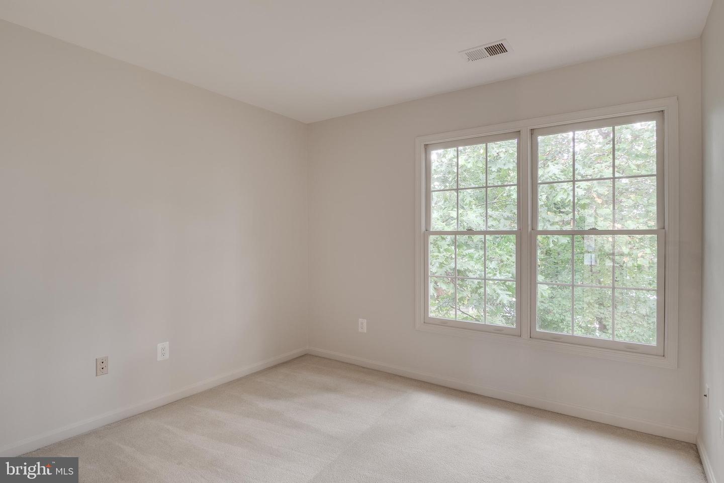 8004 CHIPPENHAM CT, FAIRFAX STATION, Virginia 22039, 4 Bedrooms Bedrooms, ,2 BathroomsBathrooms,Residential,For sale,8004 CHIPPENHAM CT,VAFX2270094 MLS # VAFX2270094