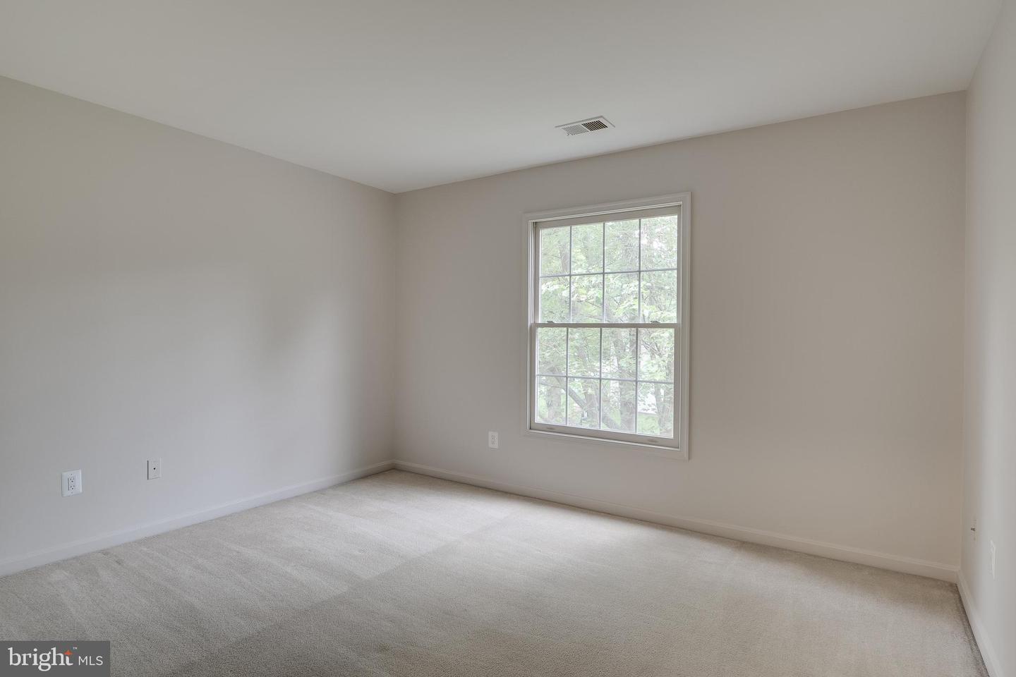 8004 CHIPPENHAM CT, FAIRFAX STATION, Virginia 22039, 4 Bedrooms Bedrooms, ,2 BathroomsBathrooms,Residential,For sale,8004 CHIPPENHAM CT,VAFX2270094 MLS # VAFX2270094