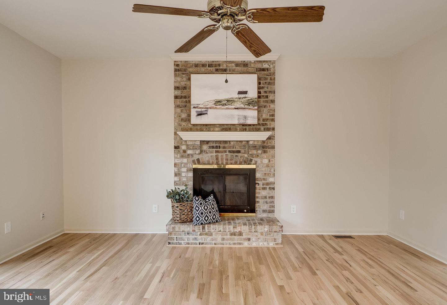 8004 CHIPPENHAM CT, FAIRFAX STATION, Virginia 22039, 4 Bedrooms Bedrooms, ,2 BathroomsBathrooms,Residential,For sale,8004 CHIPPENHAM CT,VAFX2270094 MLS # VAFX2270094