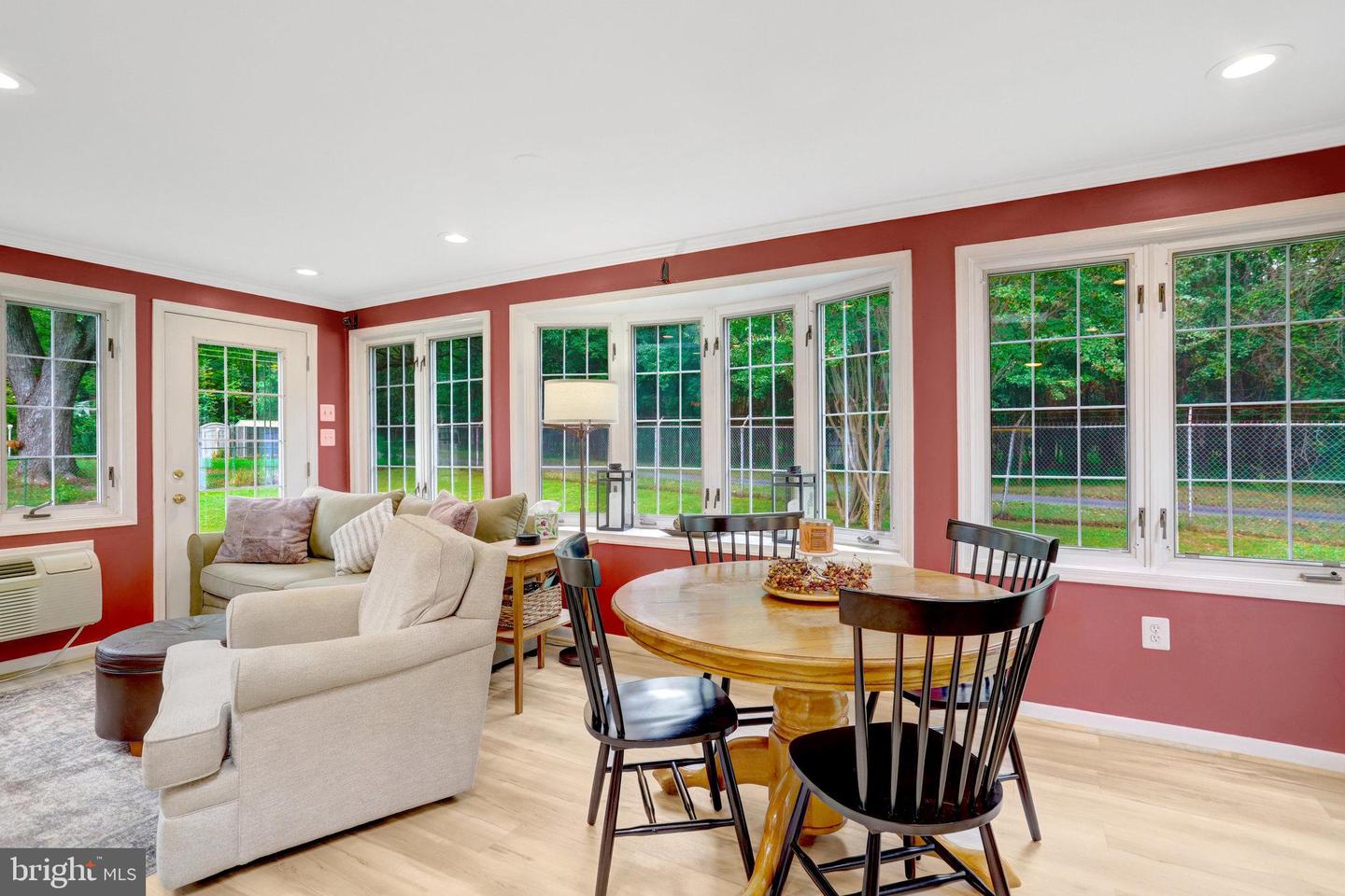 7501 WEXFORD PL, ALEXANDRIA, Virginia 22315, 3 Bedrooms Bedrooms, 5 Rooms Rooms,2 BathroomsBathrooms,Residential,For sale,7501 WEXFORD PL,VAFX2270100 MLS # VAFX2270100