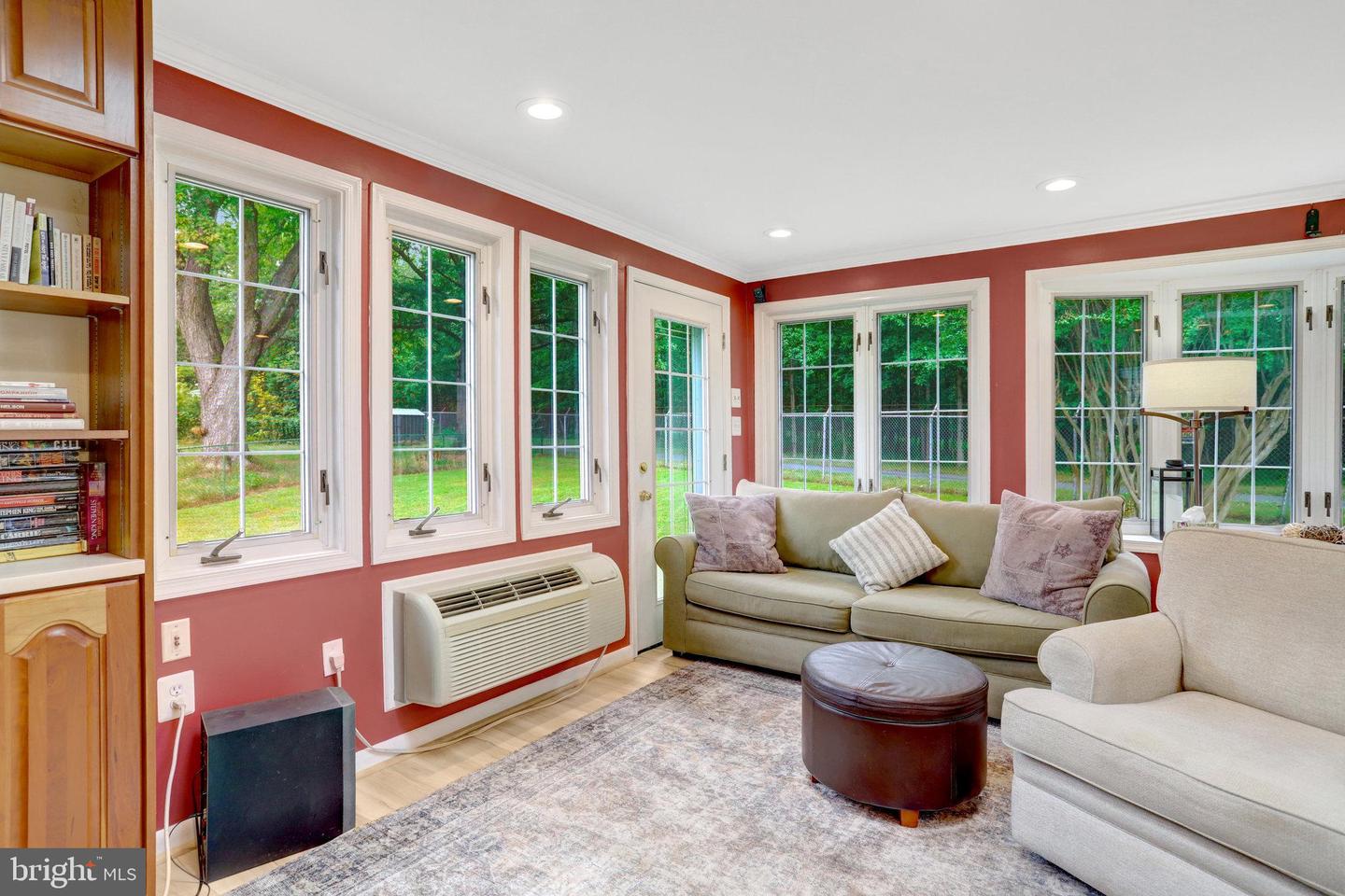 7501 WEXFORD PL, ALEXANDRIA, Virginia 22315, 3 Bedrooms Bedrooms, 5 Rooms Rooms,2 BathroomsBathrooms,Residential,For sale,7501 WEXFORD PL,VAFX2270100 MLS # VAFX2270100