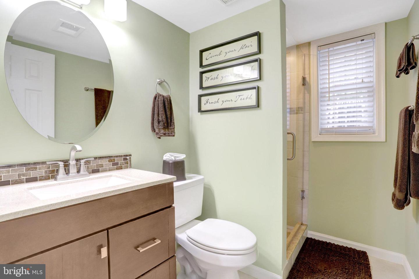 7501 WEXFORD PL, ALEXANDRIA, Virginia 22315, 3 Bedrooms Bedrooms, 5 Rooms Rooms,2 BathroomsBathrooms,Residential,For sale,7501 WEXFORD PL,VAFX2270100 MLS # VAFX2270100