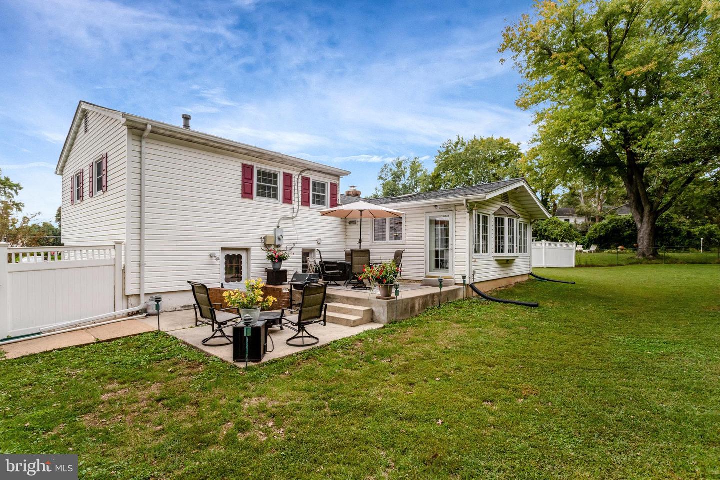 7501 WEXFORD PL, ALEXANDRIA, Virginia 22315, 3 Bedrooms Bedrooms, 5 Rooms Rooms,2 BathroomsBathrooms,Residential,For sale,7501 WEXFORD PL,VAFX2270100 MLS # VAFX2270100