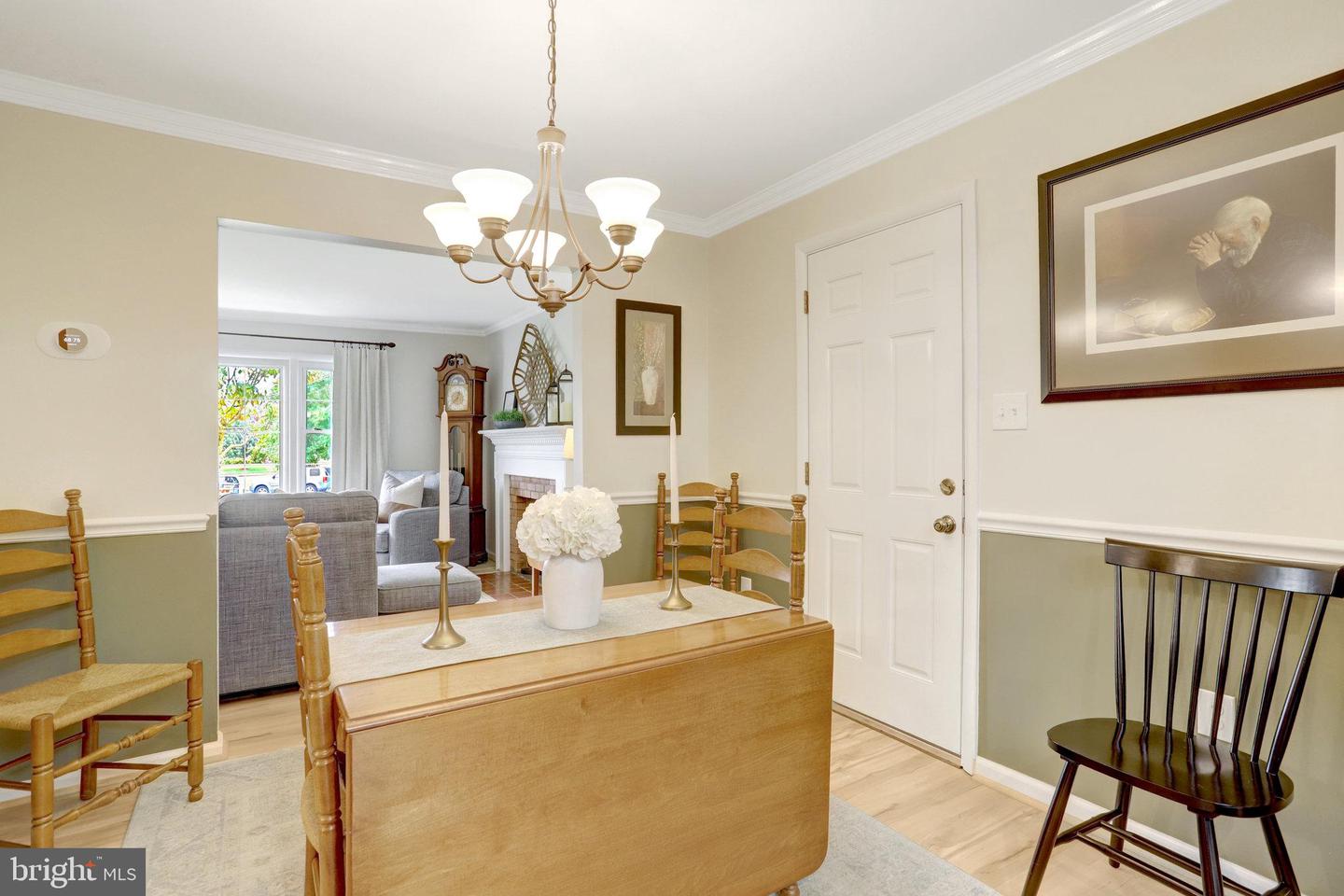 7501 WEXFORD PL, ALEXANDRIA, Virginia 22315, 3 Bedrooms Bedrooms, 5 Rooms Rooms,2 BathroomsBathrooms,Residential,For sale,7501 WEXFORD PL,VAFX2270100 MLS # VAFX2270100