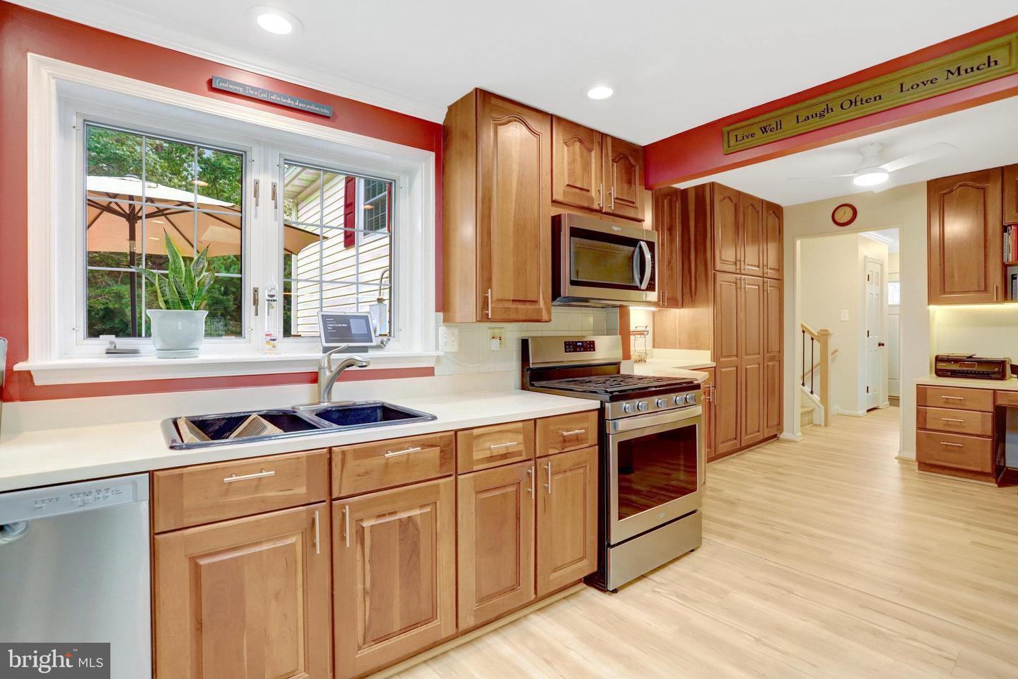 7501 WEXFORD PL, ALEXANDRIA, Virginia 22315, 3 Bedrooms Bedrooms, 5 Rooms Rooms,2 BathroomsBathrooms,Residential,For sale,7501 WEXFORD PL,VAFX2270100 MLS # VAFX2270100