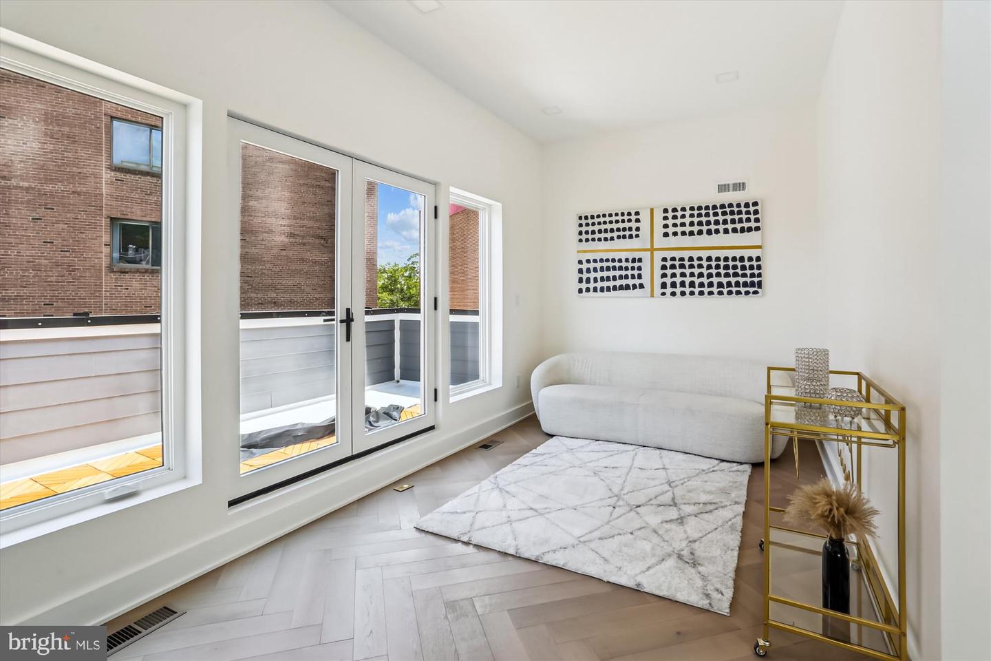 1832 FLORIDA AVE NW, WASHINGTON, District Of Columbia 20009, 3 Bedrooms Bedrooms, ,3 BathroomsBathrooms,Residential,For sale,1832 FLORIDA AVE NW,DCDC2224950 MLS # DCDC2224950