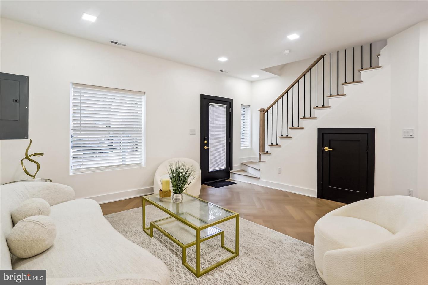 1832 FLORIDA AVE NW, WASHINGTON, District Of Columbia 20009, 3 Bedrooms Bedrooms, ,3 BathroomsBathrooms,Residential,For sale,1832 FLORIDA AVE NW,DCDC2224950 MLS # DCDC2224950