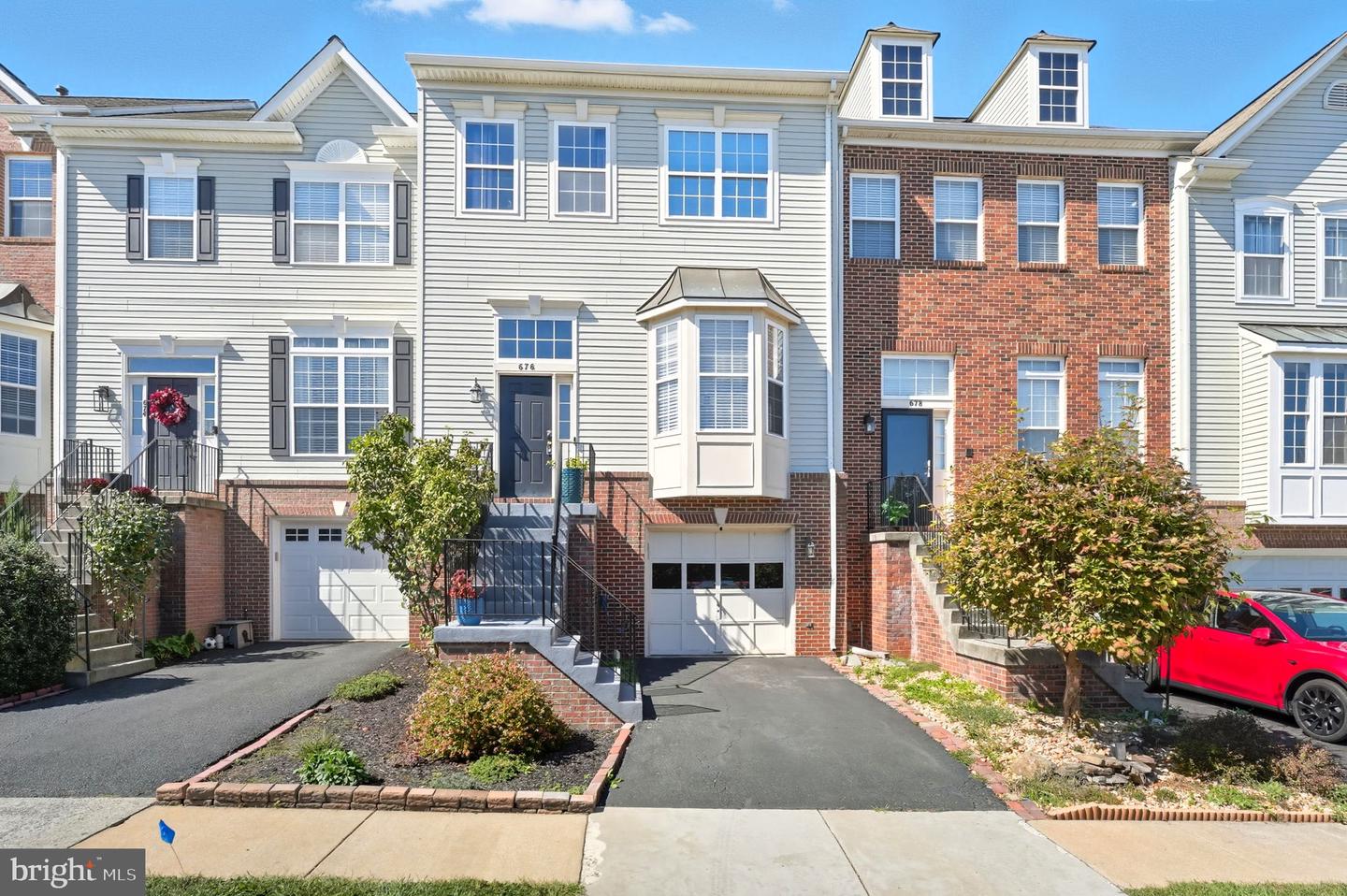 676 MCLEARY SQ SE, LEESBURG, Virginia 20175, 3 Bedrooms Bedrooms, ,2 BathroomsBathrooms,Residential,For sale,676 MCLEARY SQ SE,VALO2107970 MLS # VALO2107970