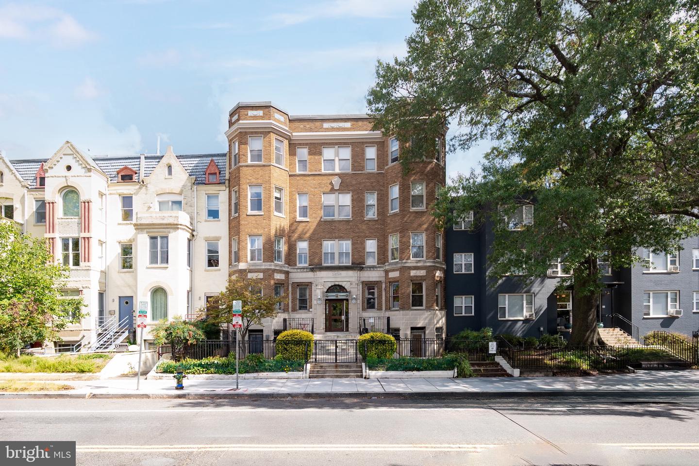 2535 13TH ST NW #403, WASHINGTON, District Of Columbia 20009, 1 Bedroom Bedrooms, ,1 BathroomBathrooms,Residential,For sale,2535 13TH ST NW #403,DCDC2224976 MLS # DCDC2224976